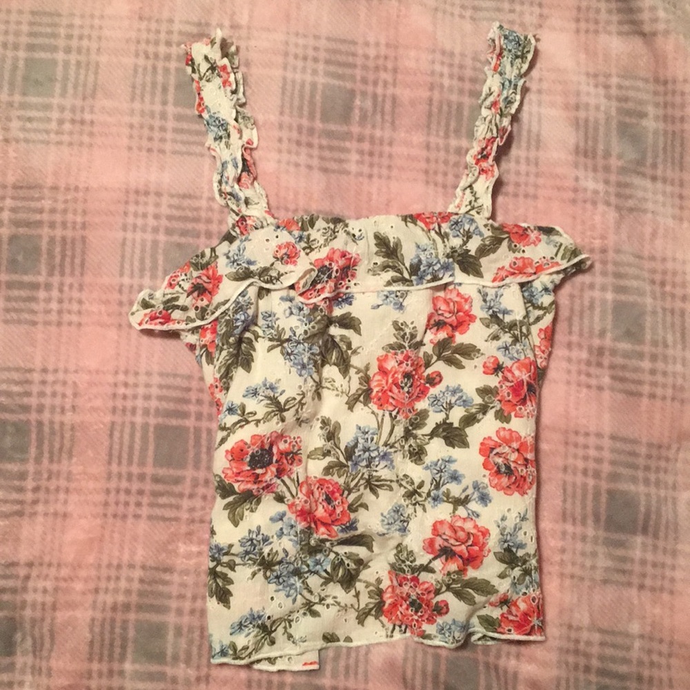 I’m selling a American eagle outfitters flora top